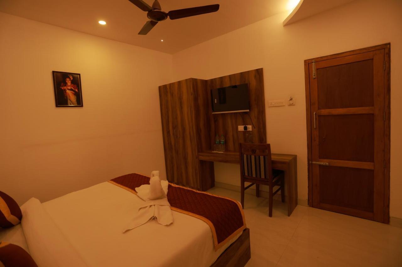 Malavikas Black Beach Resort 바르칼라 외부 사진