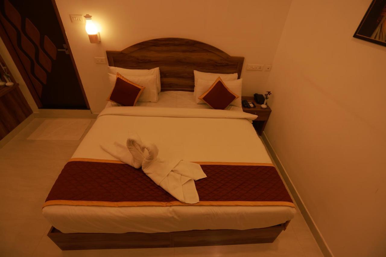 Malavikas Black Beach Resort 바르칼라 외부 사진